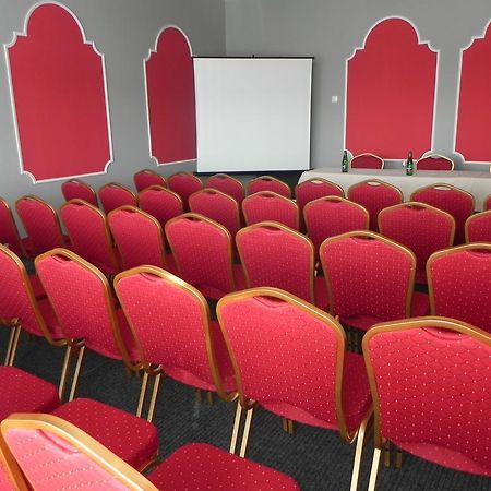 Garni Hotel Junior Bratislava Exterior photo