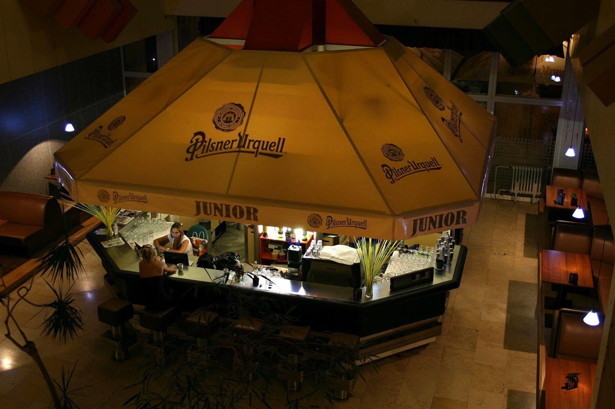 Garni Hotel Junior Bratislava Exterior photo