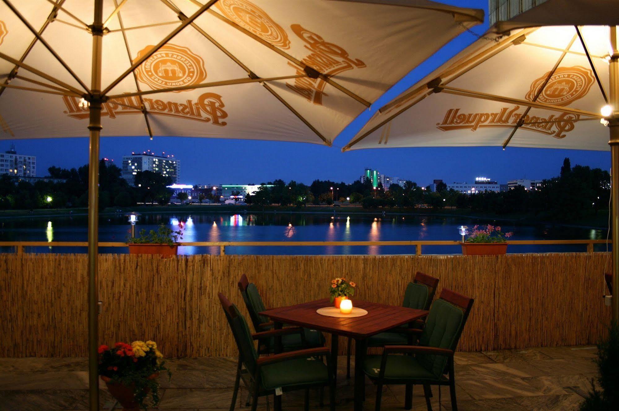Garni Hotel Junior Bratislava Exterior photo