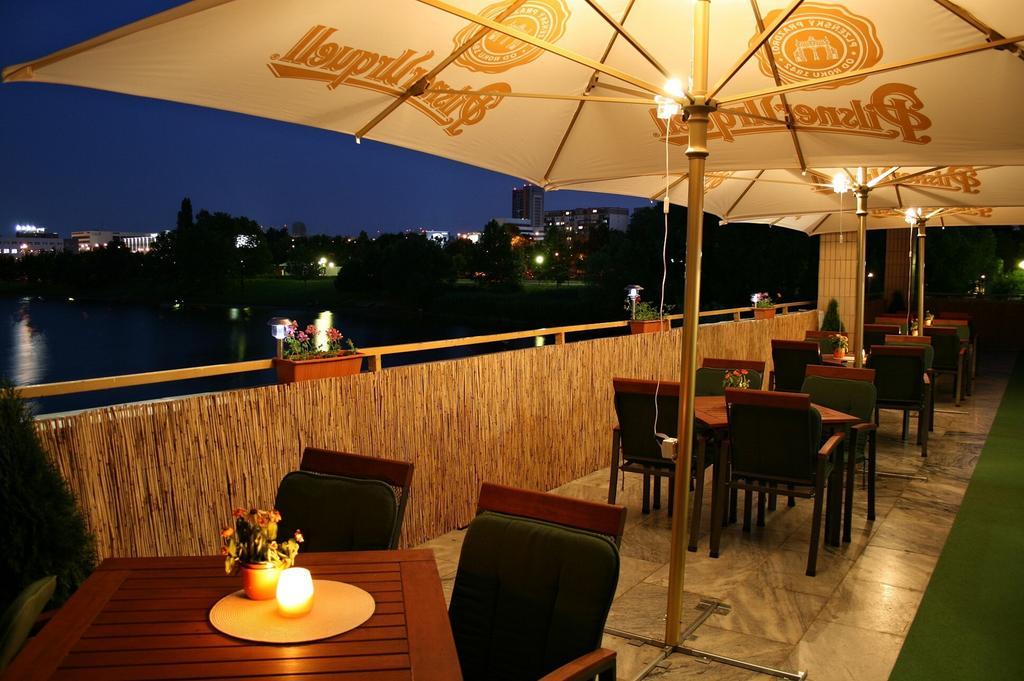 Garni Hotel Junior Bratislava Exterior photo